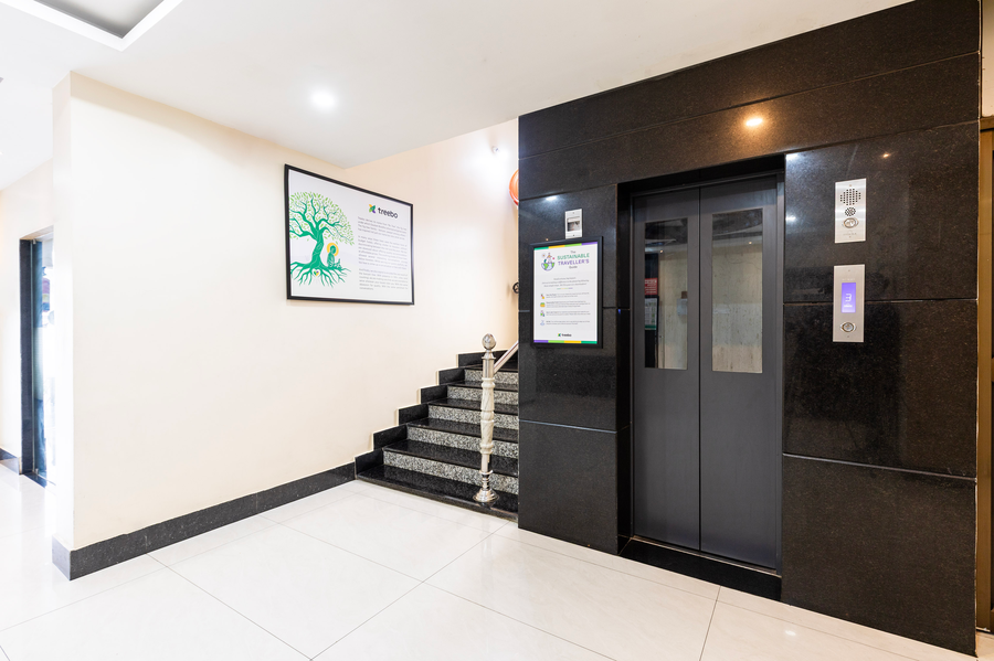 treebo hotel mobi vip airport