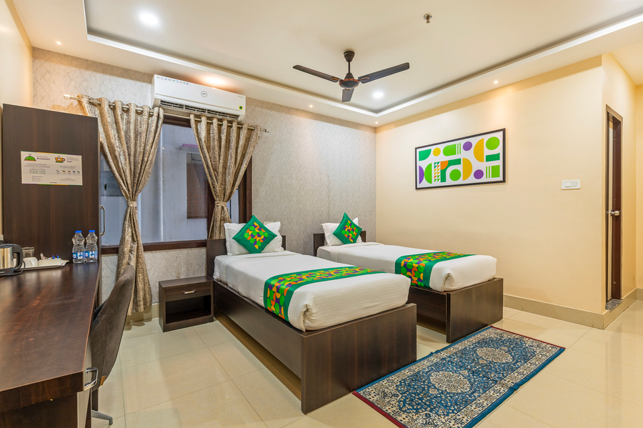 treebo hotel mobi vip airport