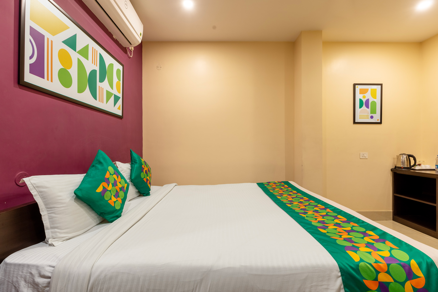treebo hotel mobi vip airport