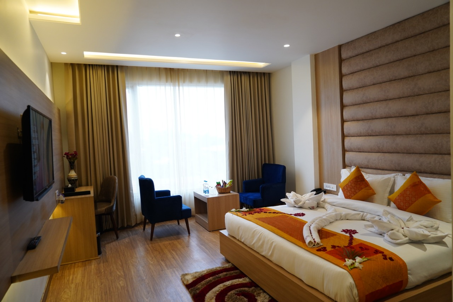 hotel rrv with free parking