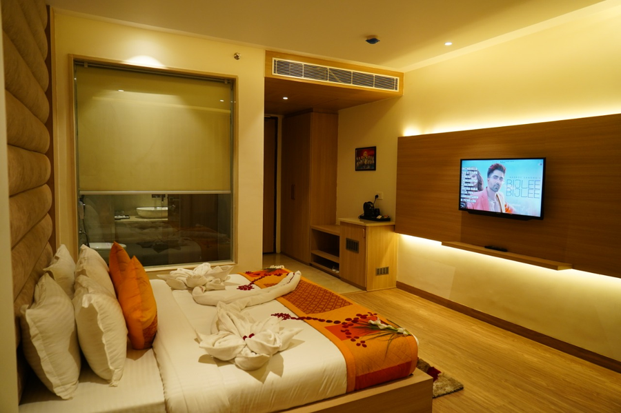 hotel rrv with free parking