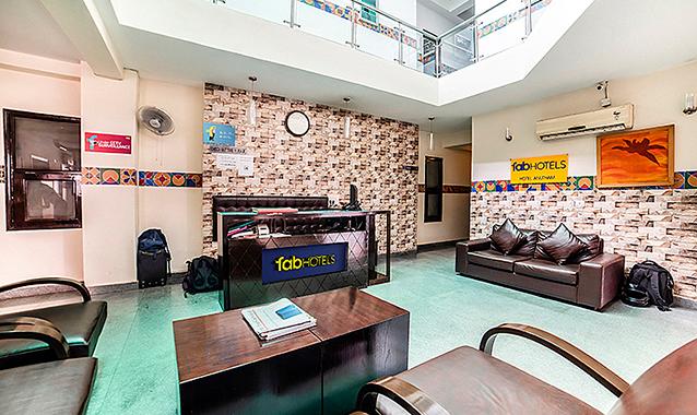 Fabexpress Anutham,SAKET, DELHI,3 star