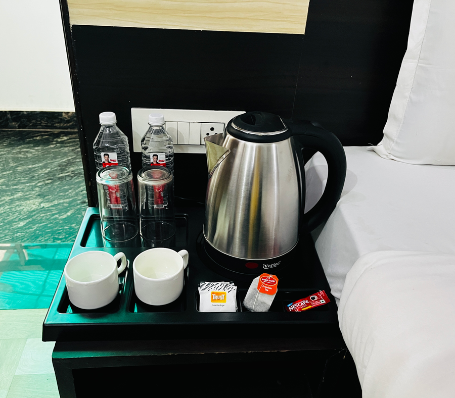 taj 3 star hotel near 200 mtr taj mahal agra