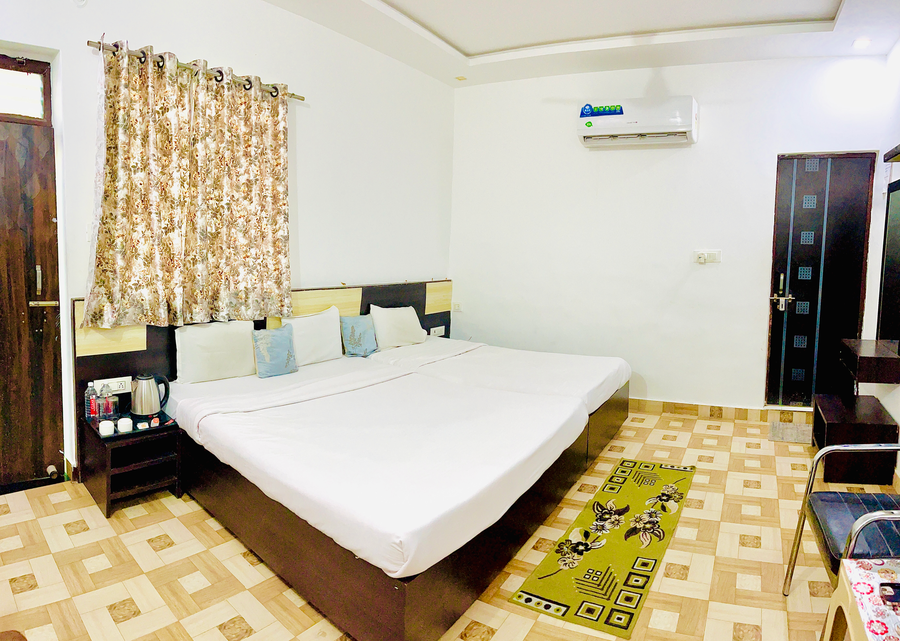 taj 3 star hotel near 200 mtr taj mahal agra