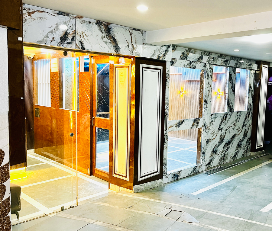 taj 3 star hotel near 200 mtr taj mahal agra