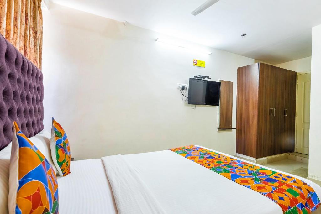fabhotel astra suites