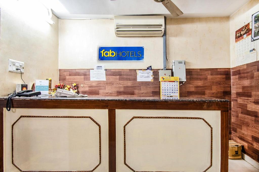 Fabexpress Aditya Yatri Nivas,ALIPIRI RD,3 star