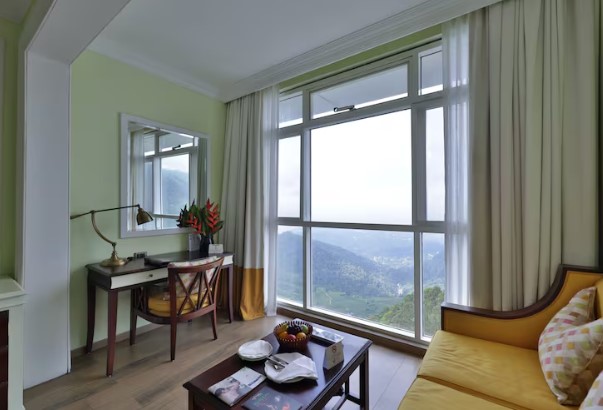 fragrant nature munnar