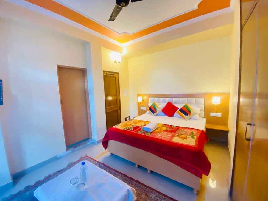 Kasauli Pinegroove Inn,Garkhal,3 star
