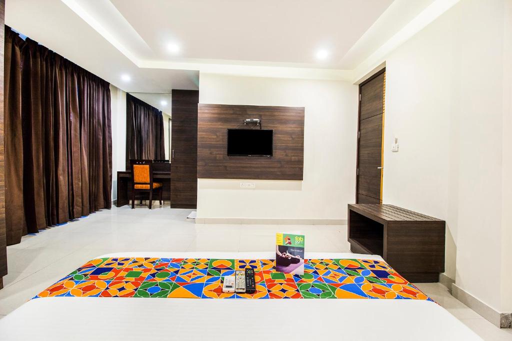 fabhotel kk continental