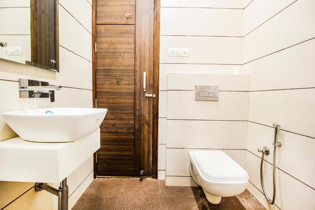 fabhotel kk continental