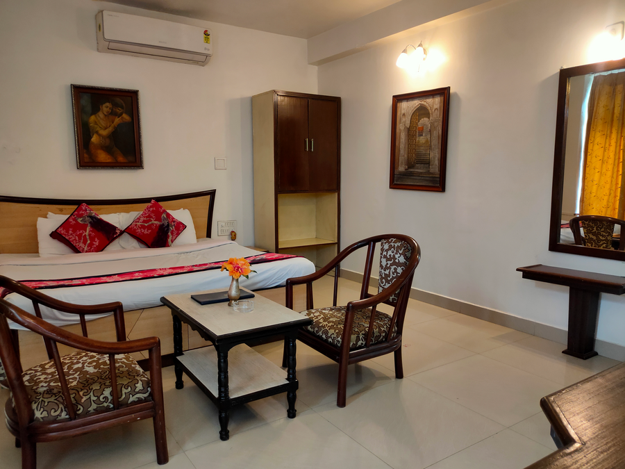 hotel karnavati