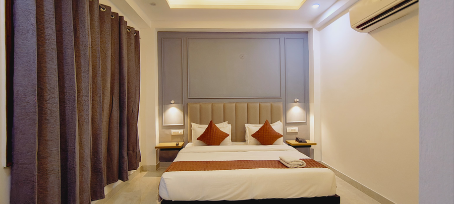Hotel Mavens House,Sector 52,3 star
