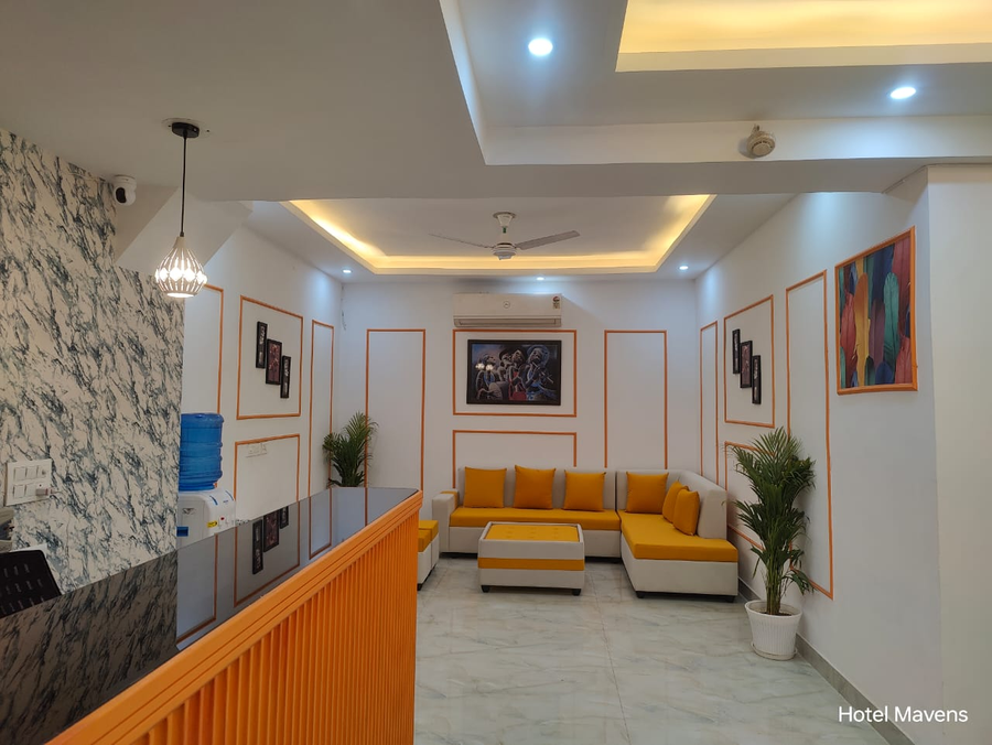 Hotel Mavens House,Sector 52,3 star