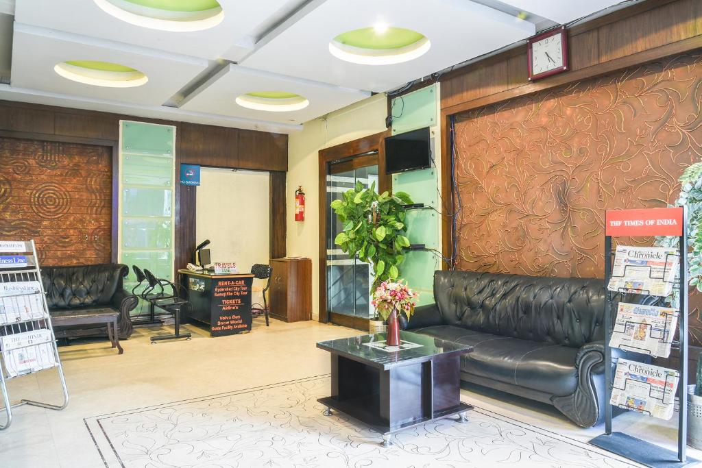 Fabhotel Royal Residency Ii - Nr Lakdikapul Metro Station,11-5-430, Red Hills Rd, Red Hills, Lakdikapul, Hyderabad,3 star