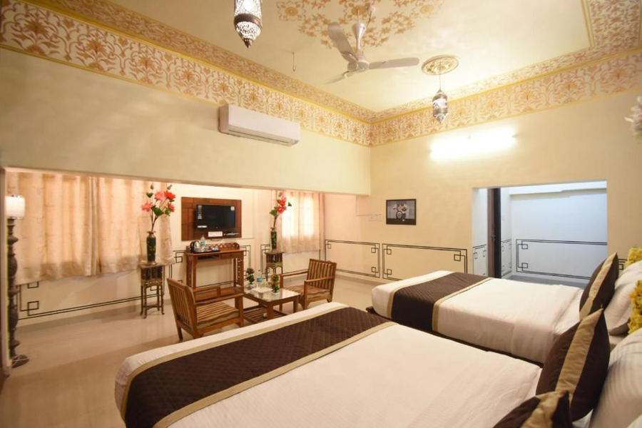 virasat mahal heritage hotel