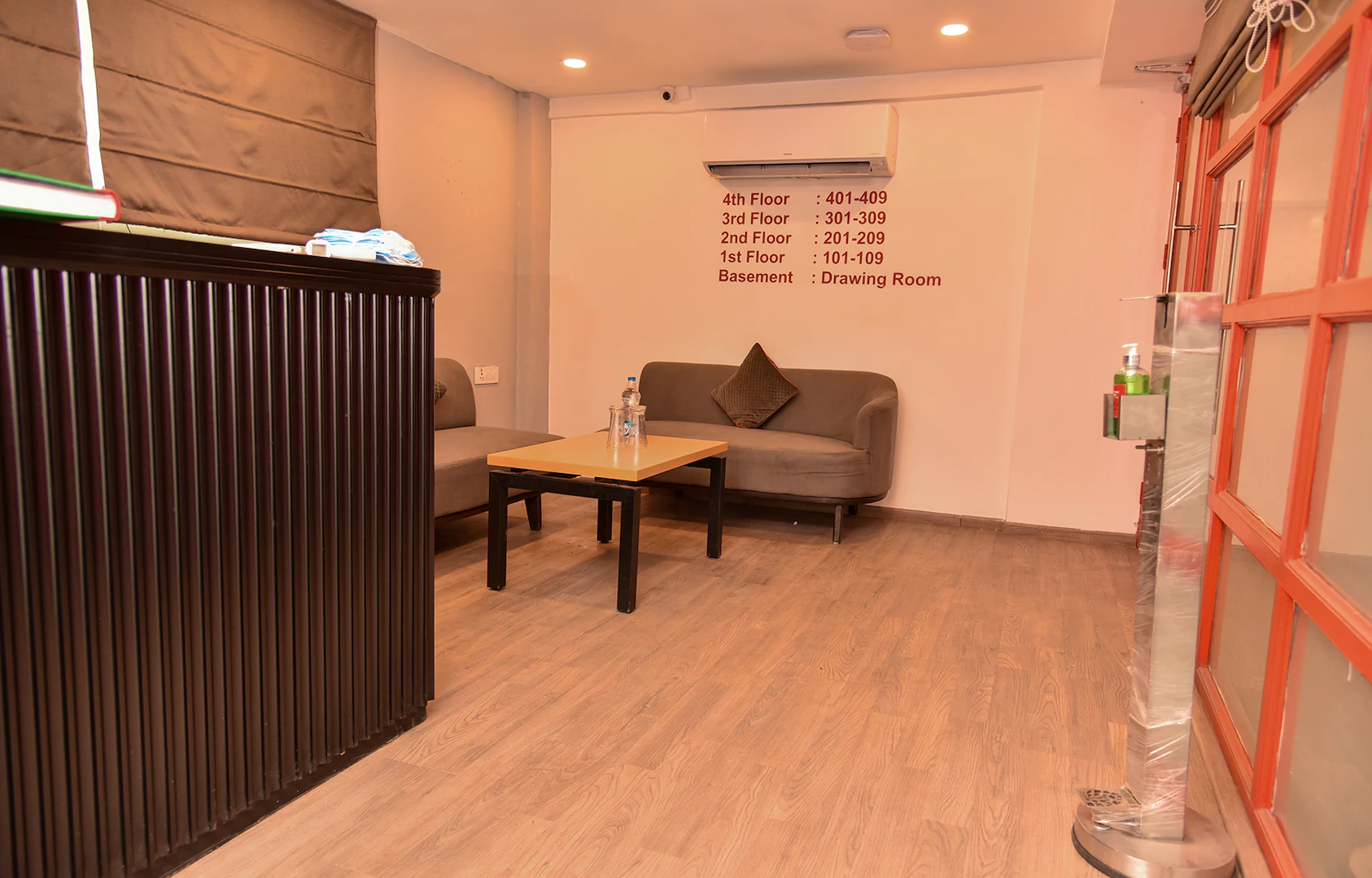 Hotel White Saffron By F9 Hotels,Pitampura,3 star