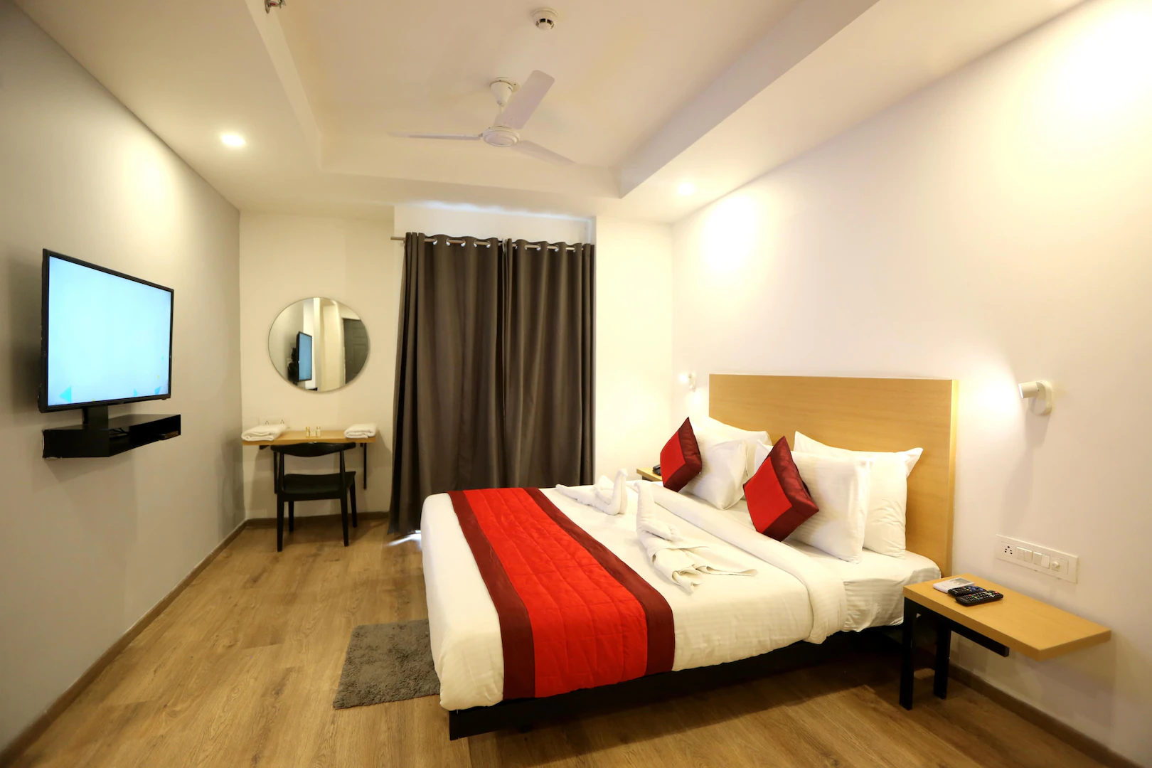 Hotel White Saffron By F9 Hotels,Pitampura,3 star