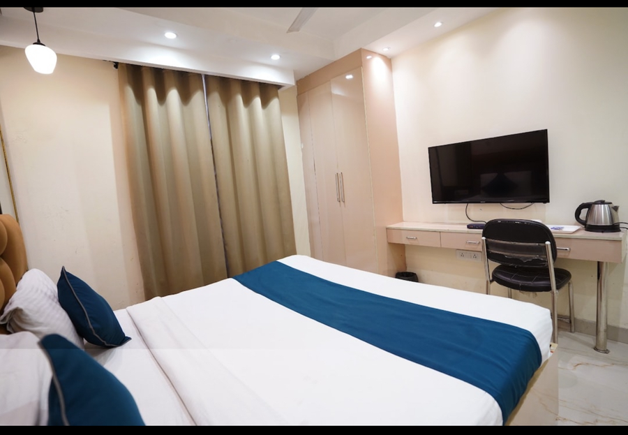 majesta stays pitampura