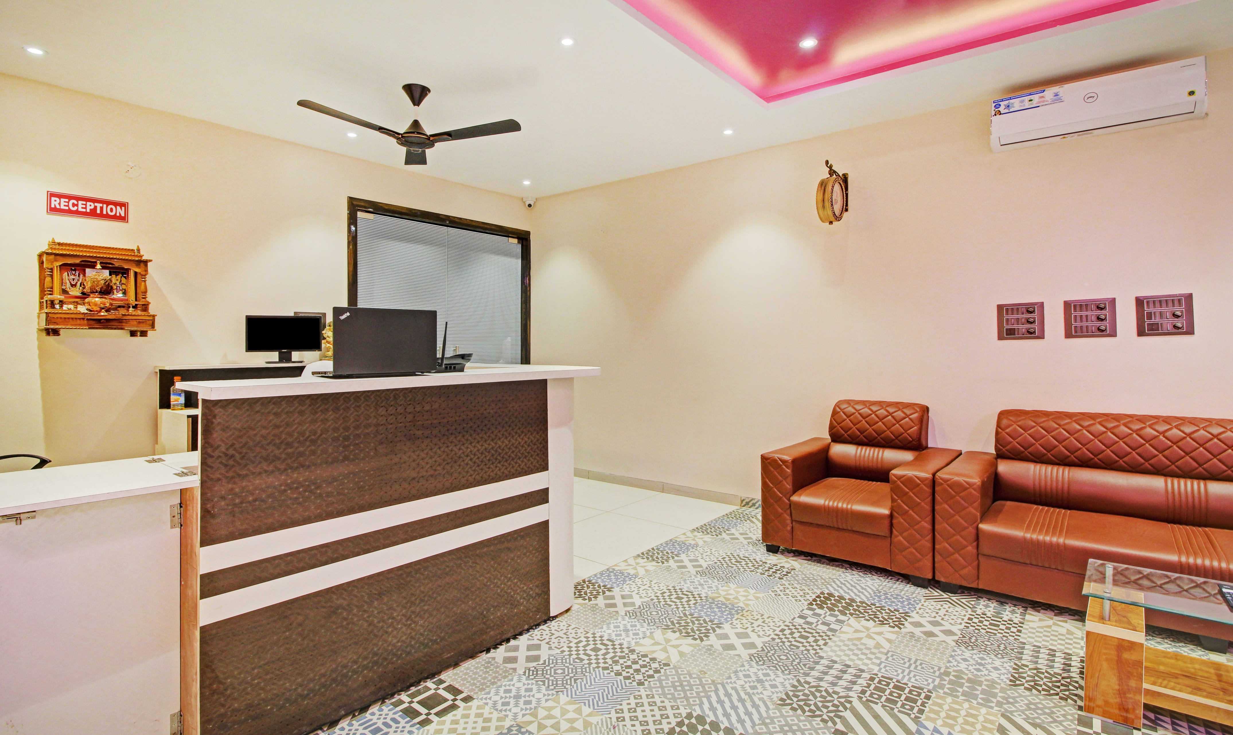 Treebo Royal Imperio, Hinjewadi,Laxmi Chauk, Phase 1, Hinjewadi Rajiv Gandhi Infotech Park, Hinjawadi, Pune,3 star