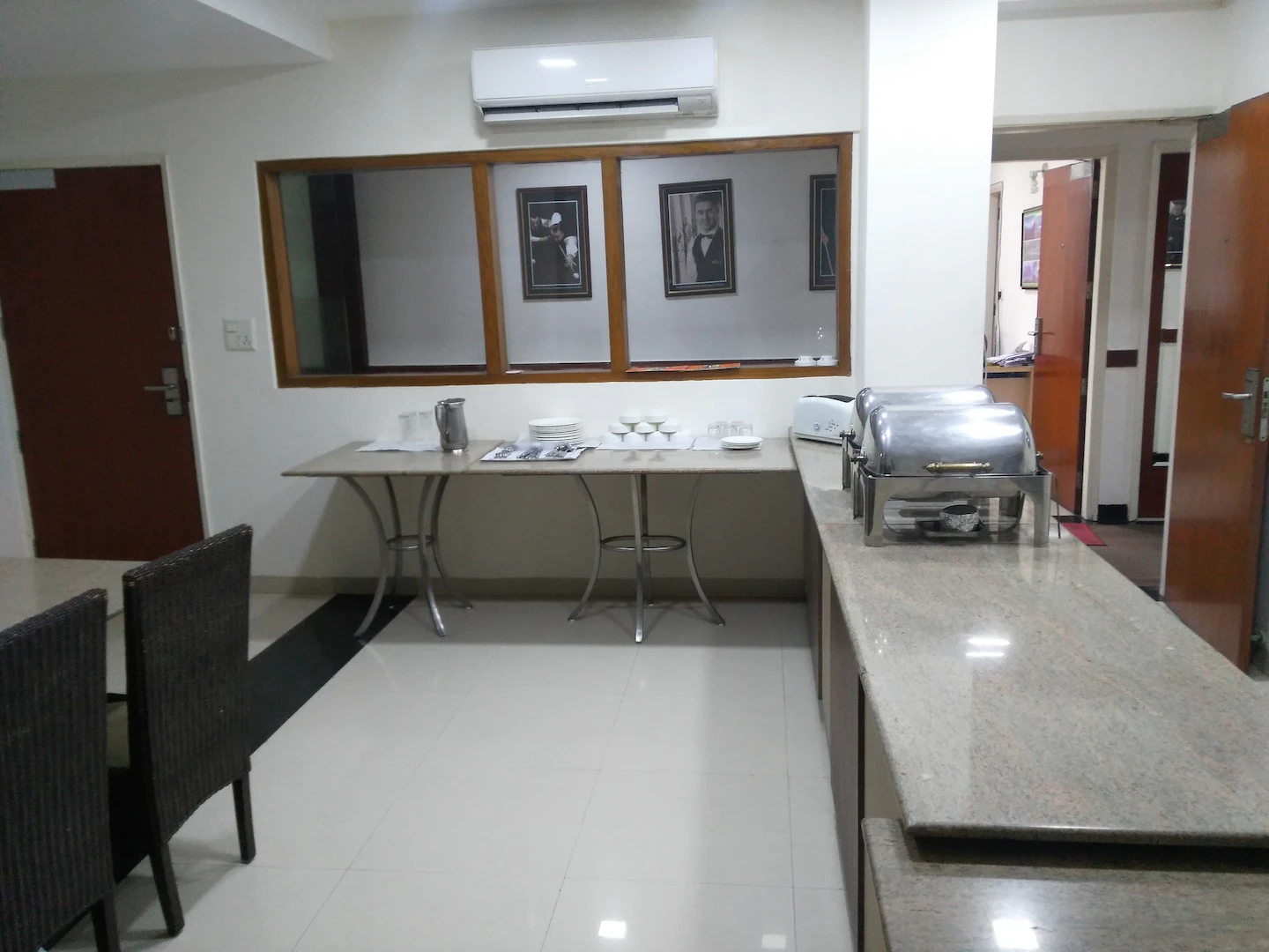 Hotel Divine Inn,New Friends Colony,3 star