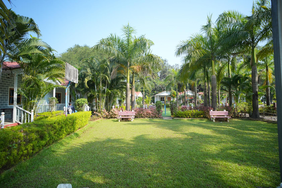 Aanandi Farm & Resort,Neral- Kalamb Road,3 star