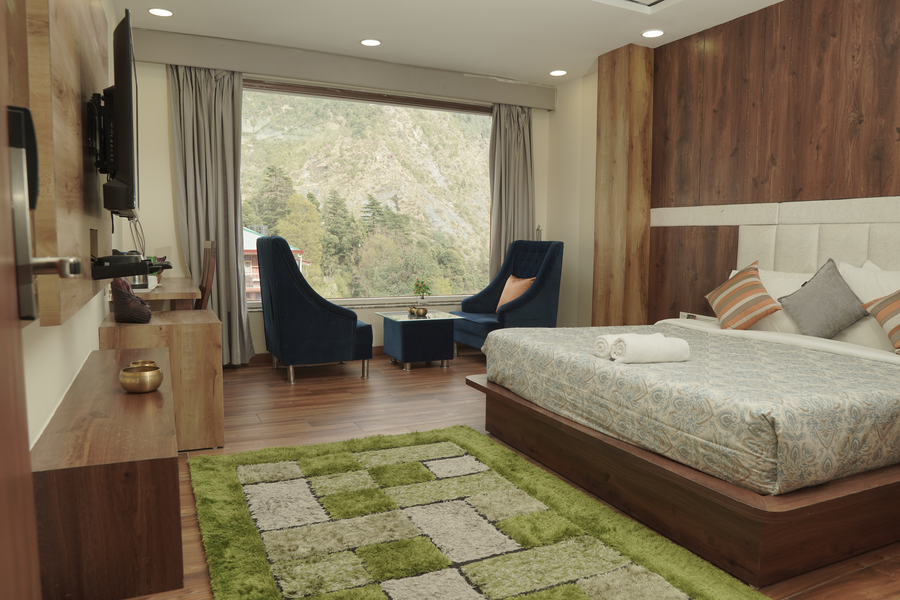 Hotel Shivaay,Bhagsu Nag,4 star
