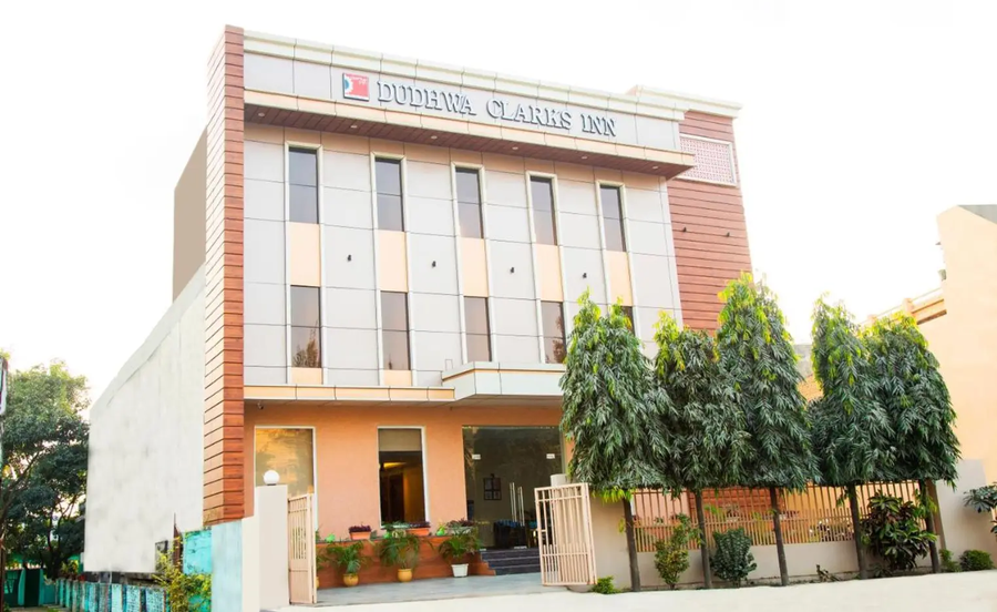 Clarks Inn Dudhwa,Lakhimpur,3 star