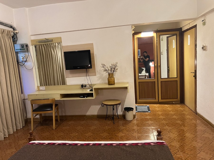 konkan crown resort and club sawantwadi