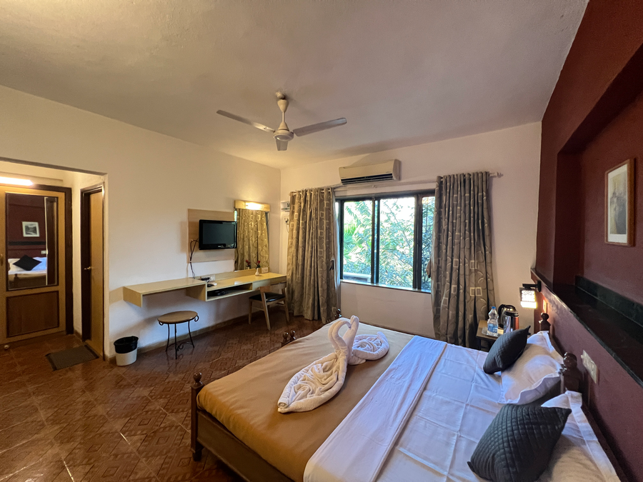 konkan crown resort and club sawantwadi