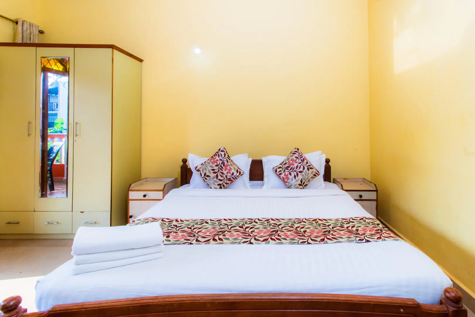 larios beach holidays by the beach