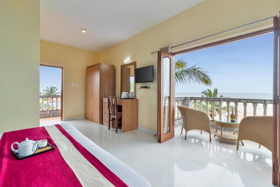 Larios Beach Holidays ( By The Beach ),Baga Beach,3 star