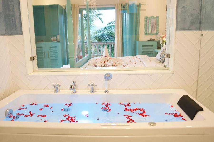 Larios Beach Holidays ( By The Beach ),Baga Beach,3 star