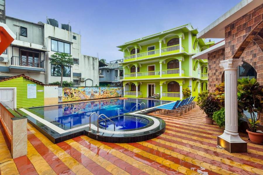 larios beach holidays by the beach