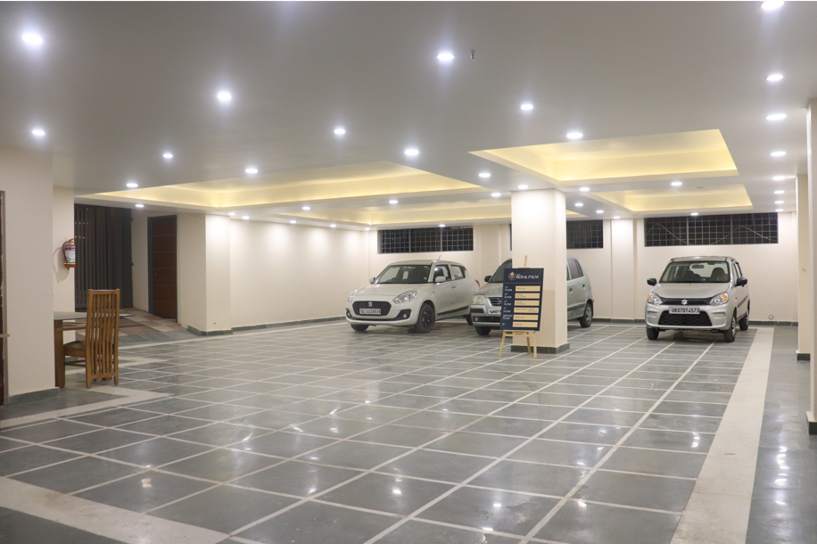 Hotel Royal Palm,Kishanpur, Dehradun,3 star