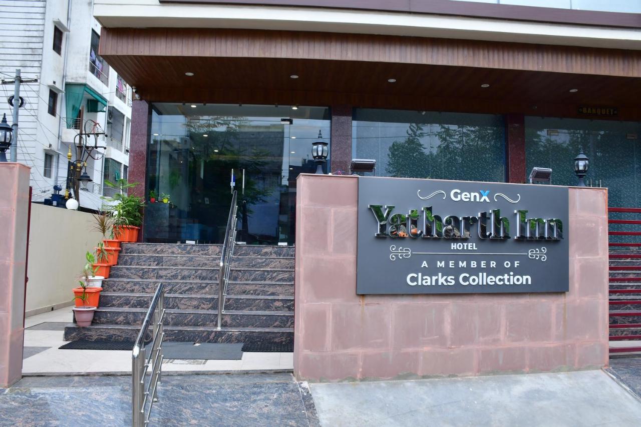 Click Hotel Yatharth Inn