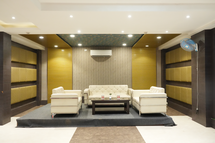 hotel yatharth inn