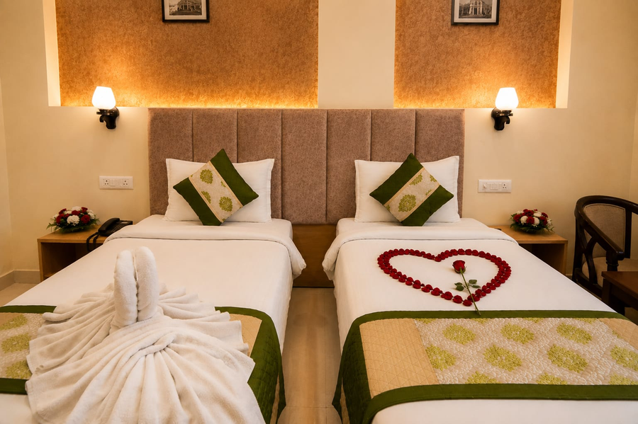 hotel yatharth inn