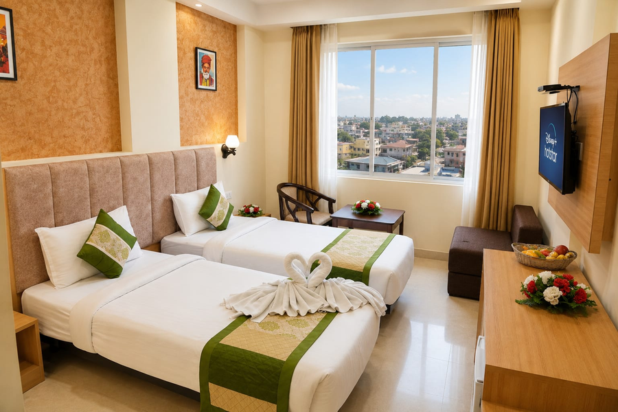 hotel yatharth inn
