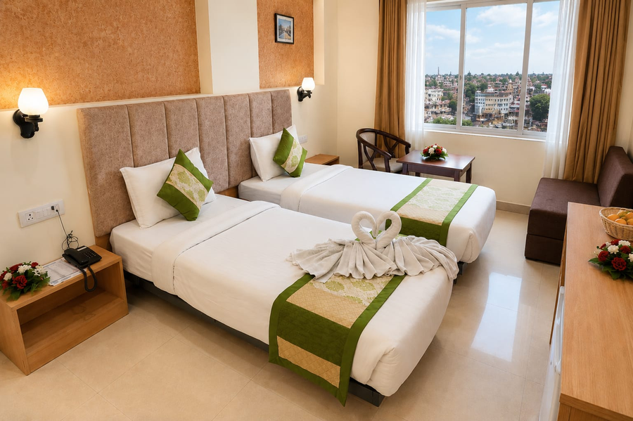 hotel yatharth inn