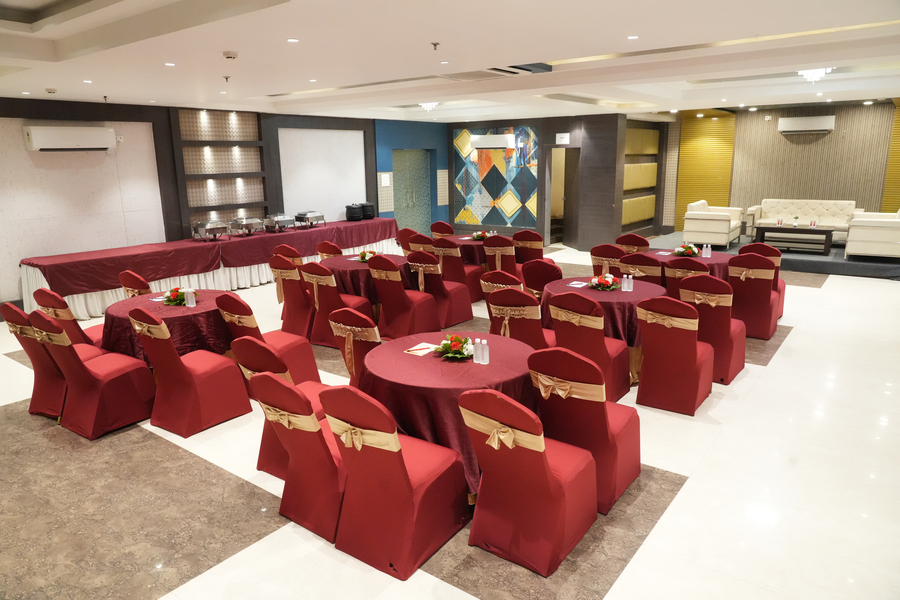 hotel yatharth inn
