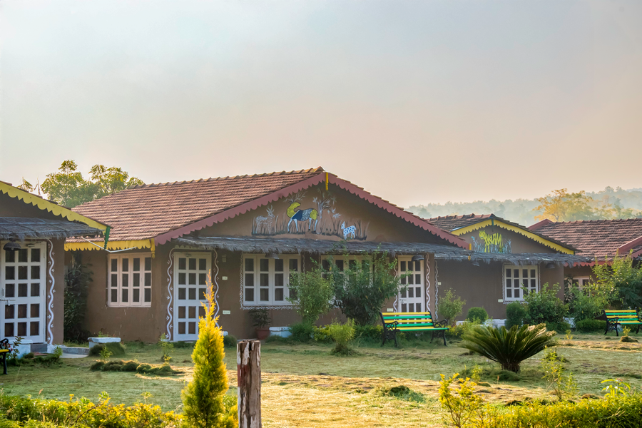 wow stayz2 pachmarhi foothill cottages