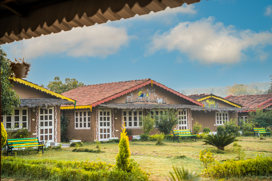 wow stayz2 pachmarhi foothill cottages