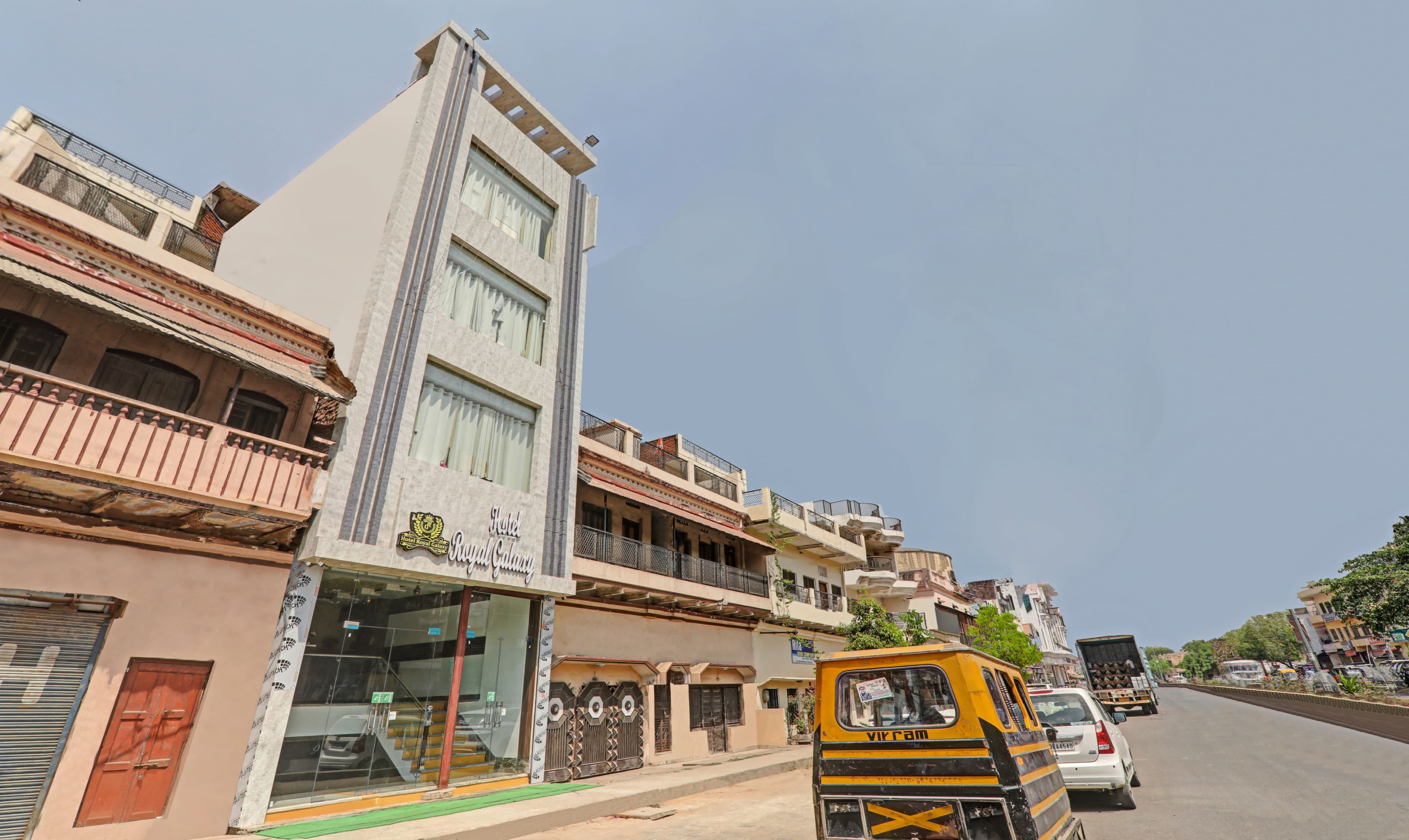 Itsy Hotels Royal Galaxy,Prayagraj>>Allahabad,3 star