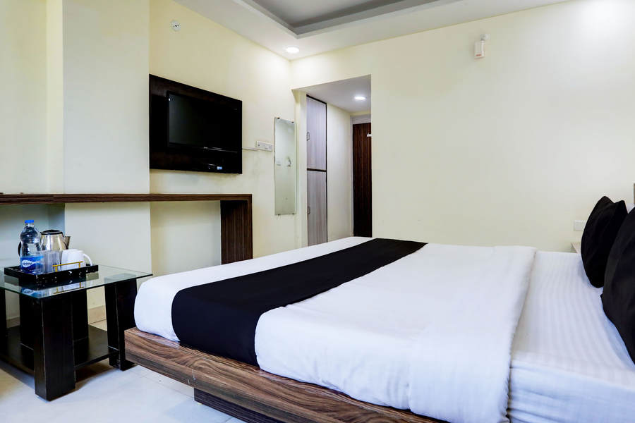 super townhouse hoshangabad road near aashima mall