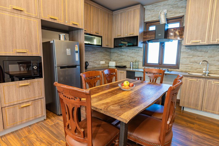 the manor luxury service apartments