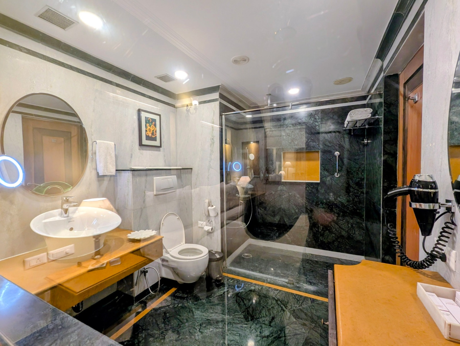 ramada by wyndham udaipur resort and spa