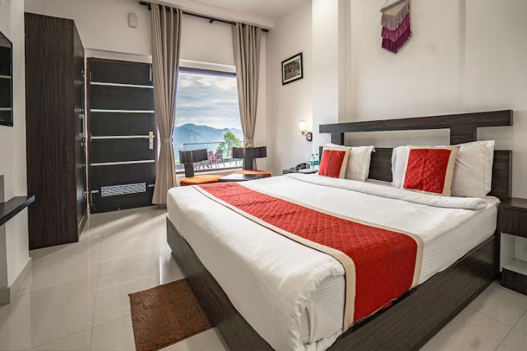 The Golden Sunrise Hotel,Jeolikote,3 star