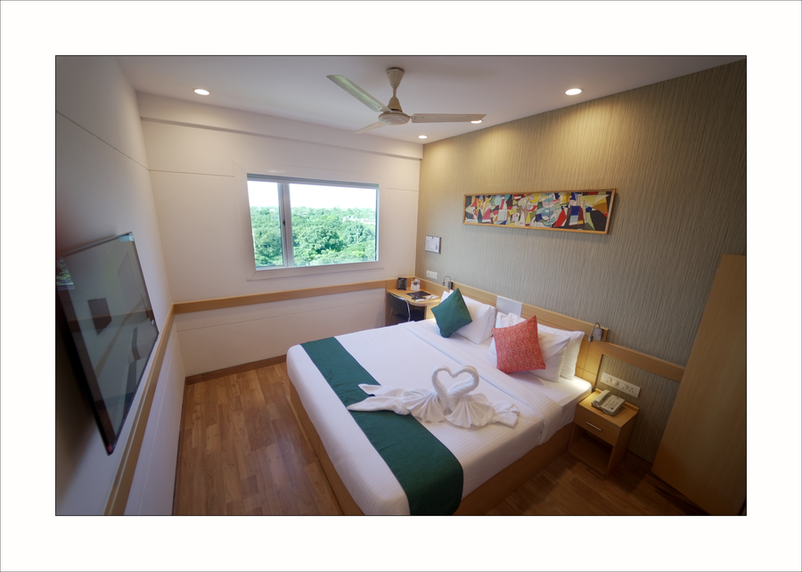 mango grove hotel chandigarh