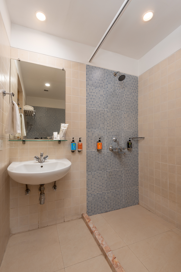 mango grove hotel chandigarh